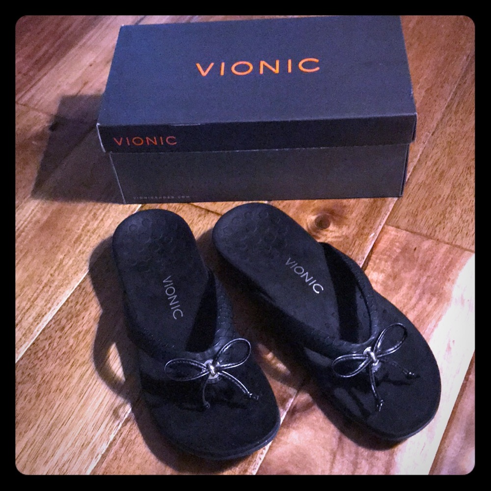 Vionic Black Shoes with Orthaheel Technology